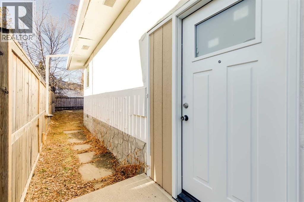 3394 Breton Close NW — photo 34