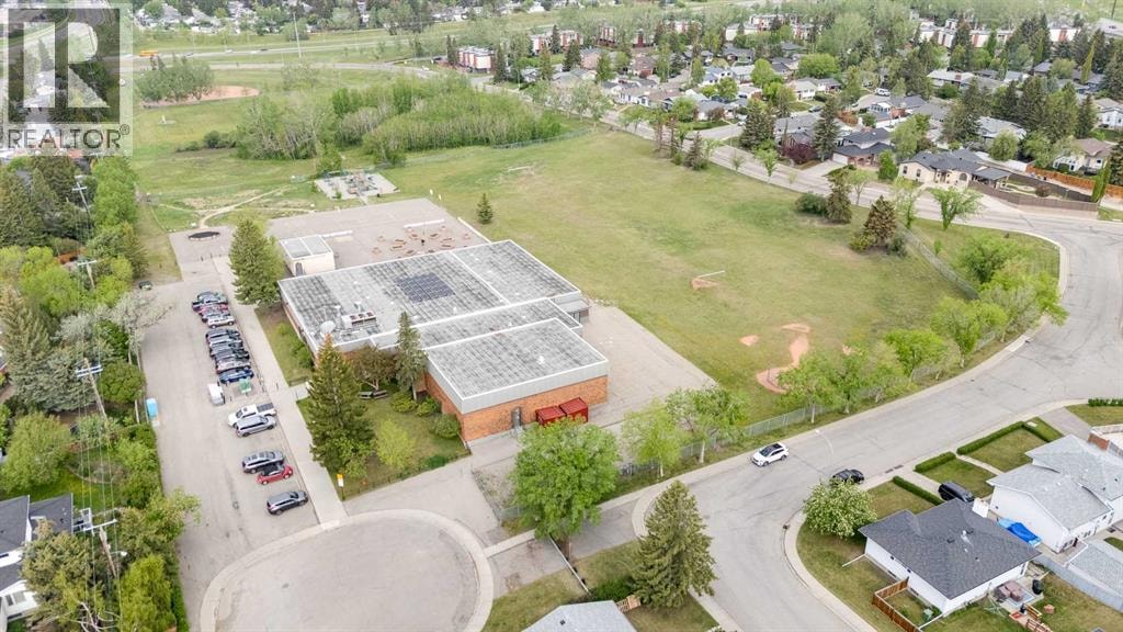 3394 Breton Close NW — photo 39