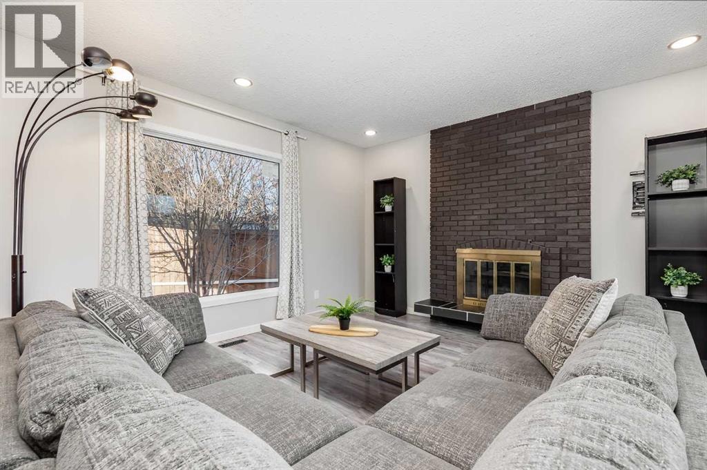 3394 Breton Close NW — photo 5