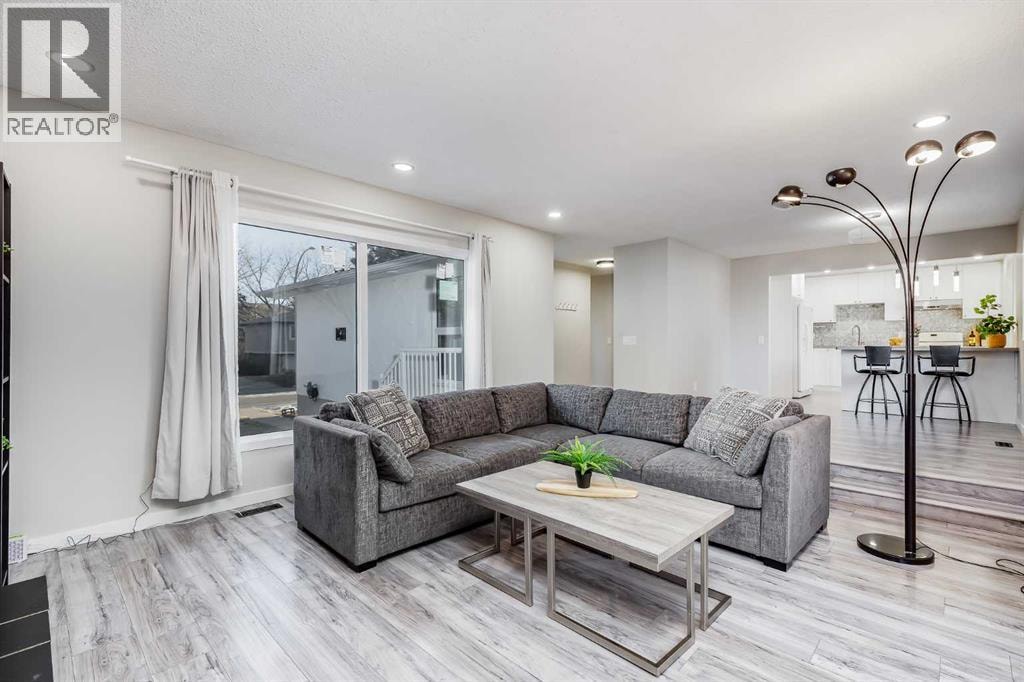 3394 Breton Close NW — photo 7