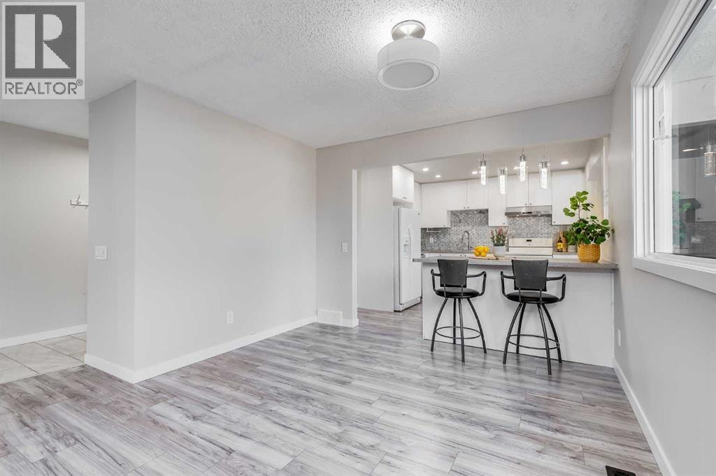 3394 Breton Close NW — photo 9