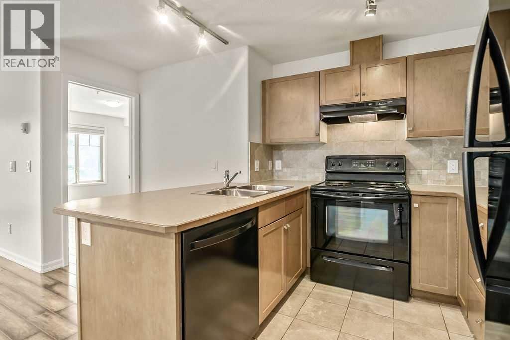3315, 92 Crystal Shores Road — photo 16