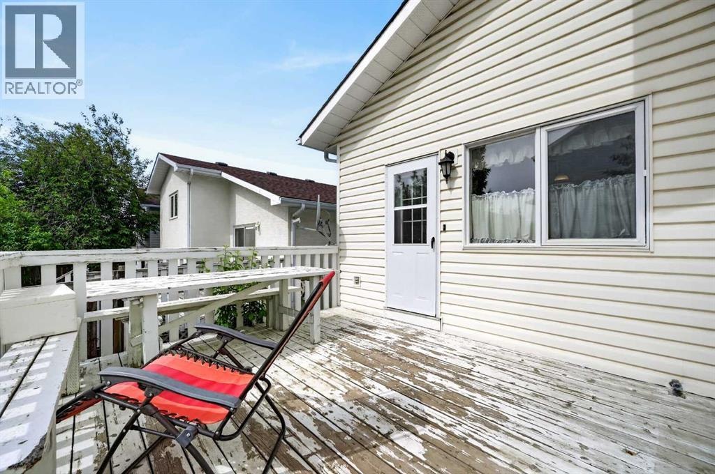 76 Hawkmount Close NW — photo 31