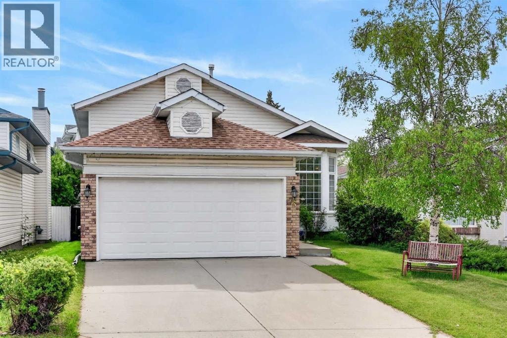 76 Hawkmount Close NW — photo 35