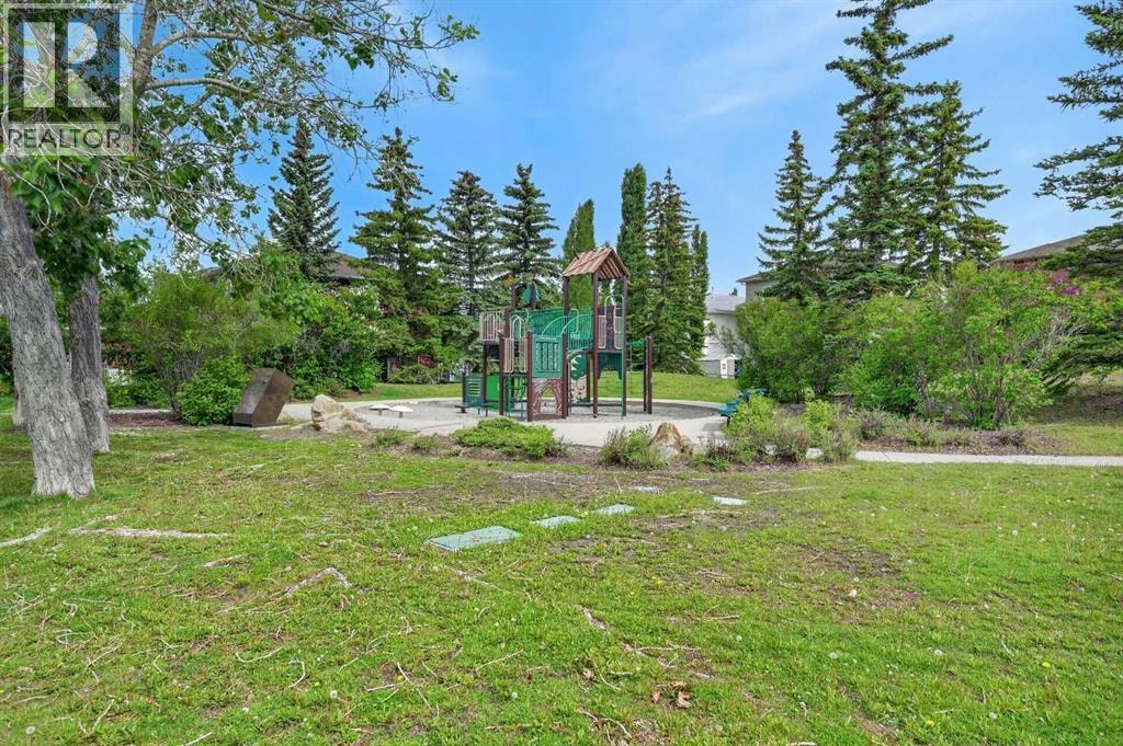76 Hawkmount Close NW — photo 38