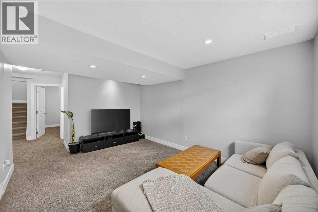 1, 129 12 Avenue NW — photo 31