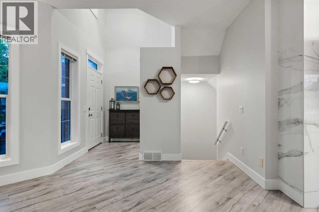 76 Inverness Square SE — photo 4