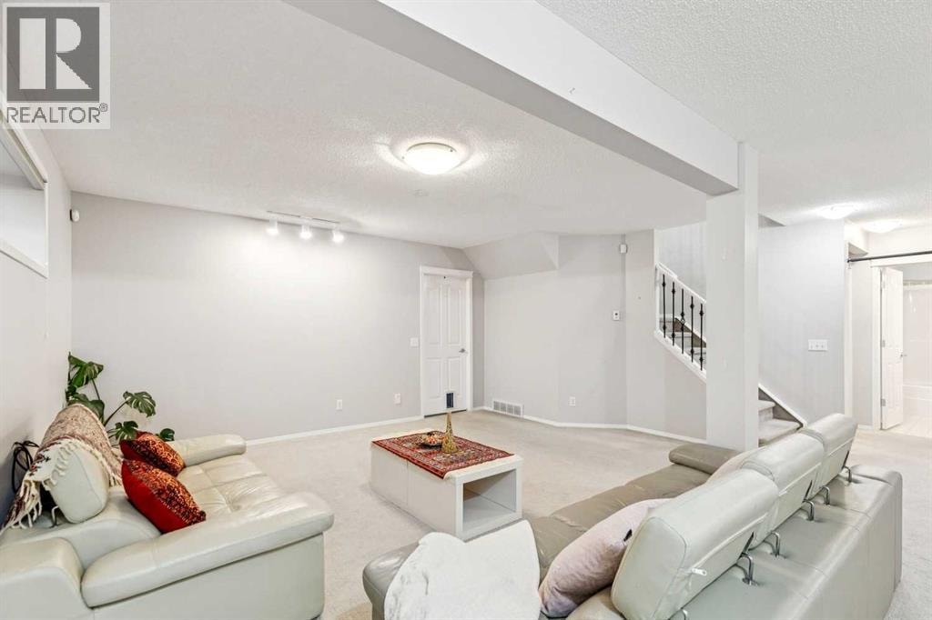 5 Royal Crest Terrace NW — photo 34
