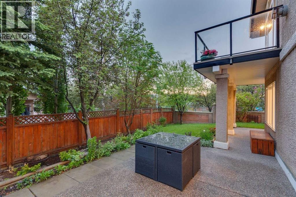 5 Royal Crest Terrace NW — photo 40