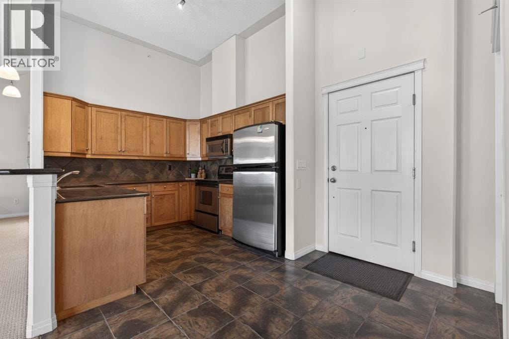 504, 2416 Erlton Street SW — photo 5