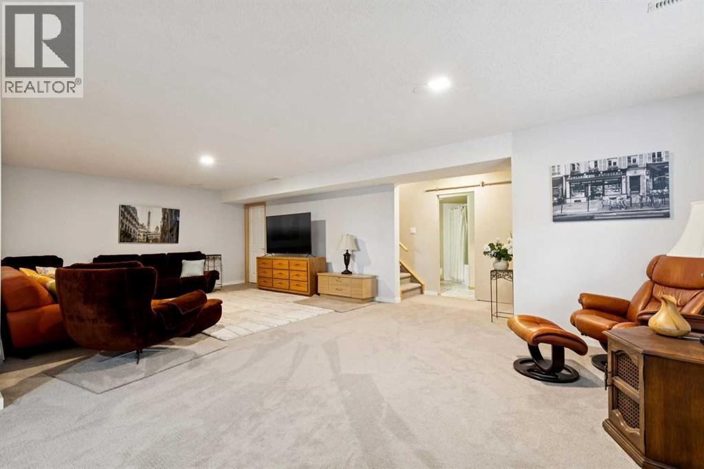 202 Crystal Green Place — photo 38