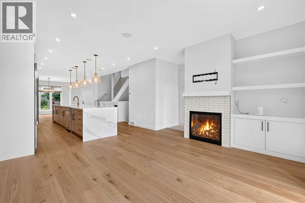 1746 49 Avenue SW — photo 18