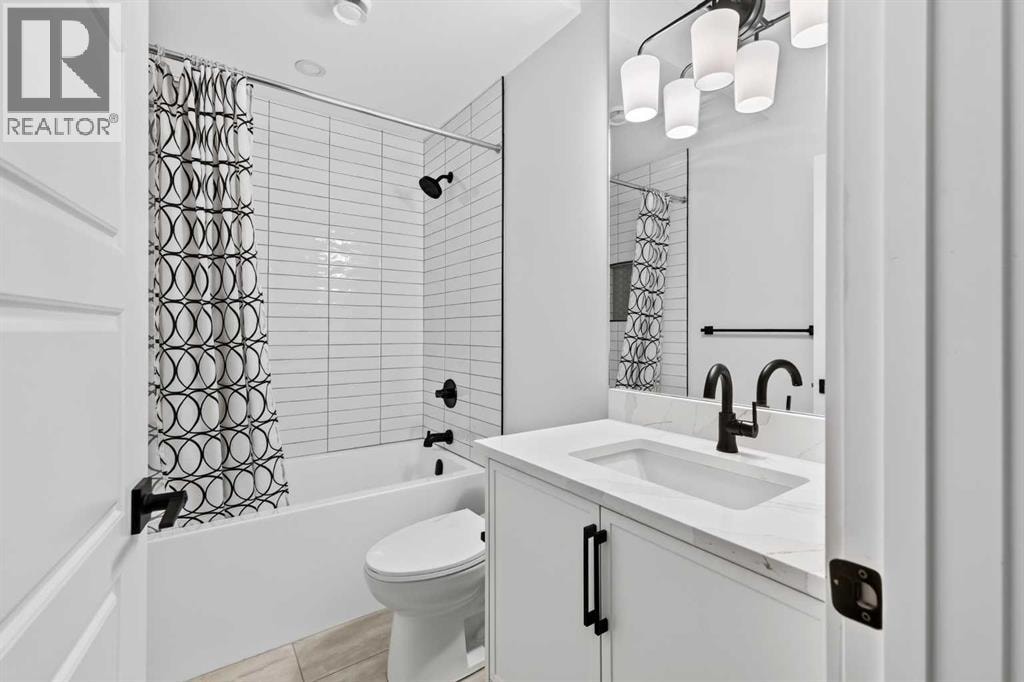 1746 49 Avenue SW — photo 46