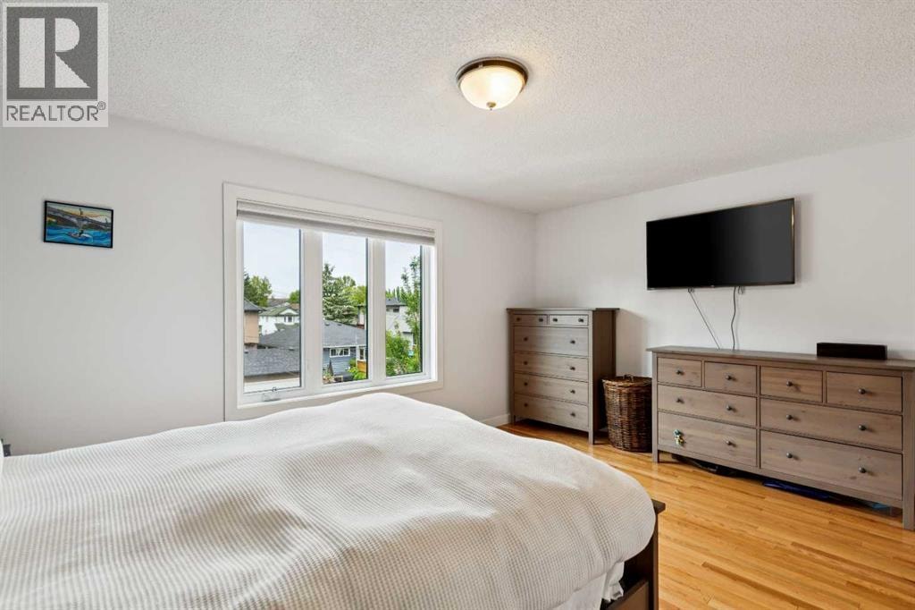 718 53 Avenue SW — photo 20