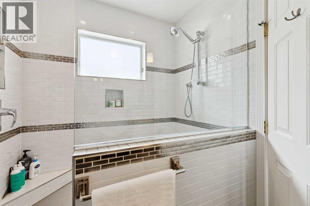 718 53 Avenue SW — photo 22