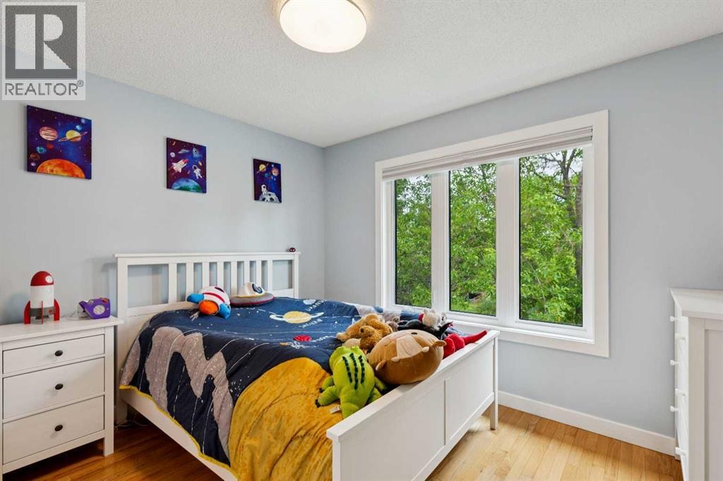 718 53 Avenue SW — photo 25