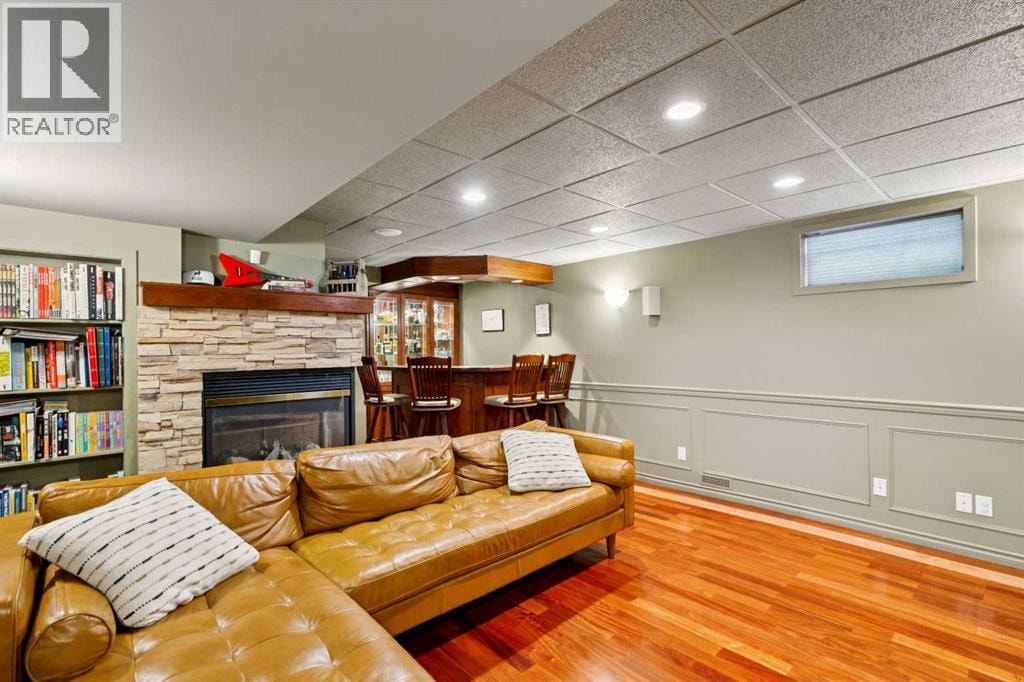 718 53 Avenue SW — photo 31