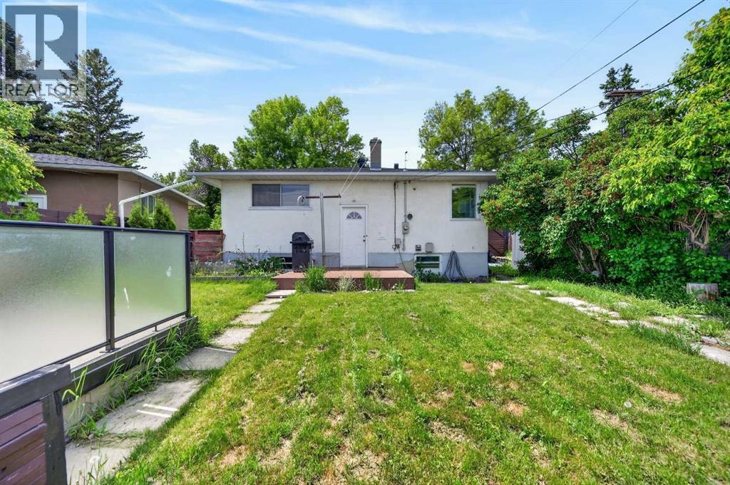 136 Hendon Drive NW — photo 23