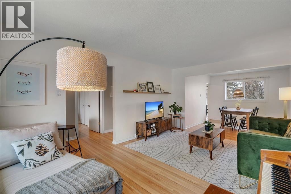 254 Hendon Drive NW — photo 4