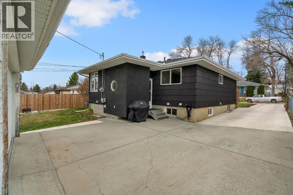 254 Hendon Drive NW — photo 36