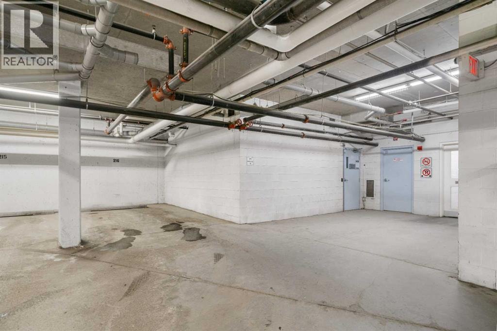 117, 60 Royal Oak Plaza NW — photo 15