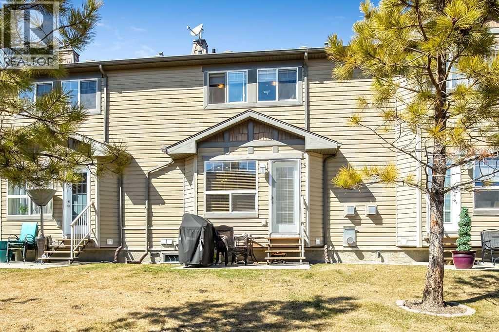 49 Spring Meadows Bay — photo 24