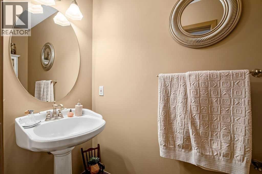 49 Spring Meadows Bay — photo 3