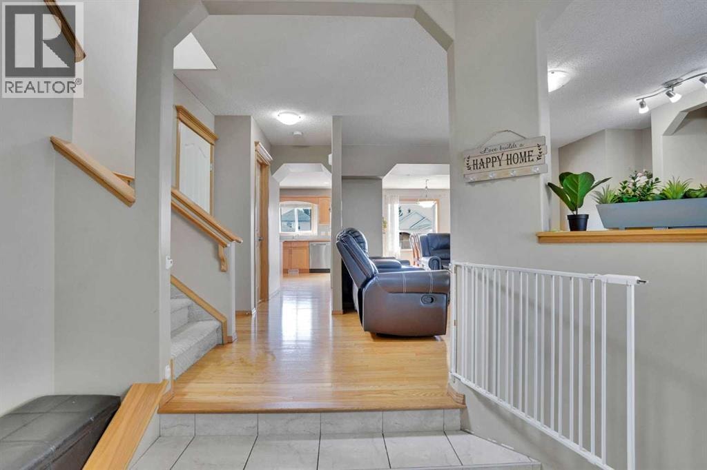 75 Taralea Crescent NE — photo 8