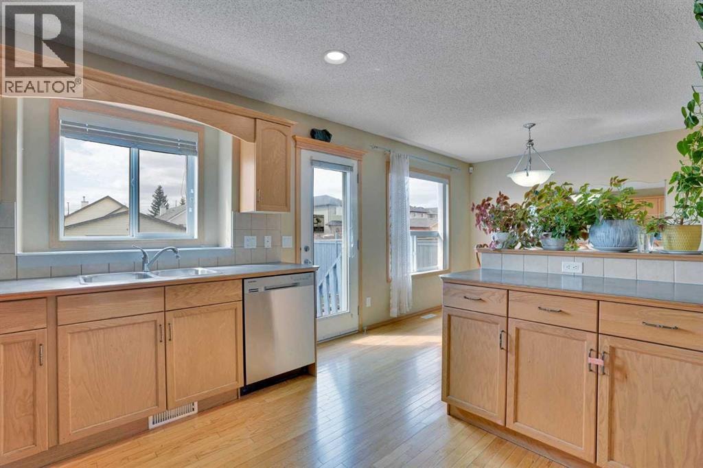 75 Taralea Crescent NE — photo 14