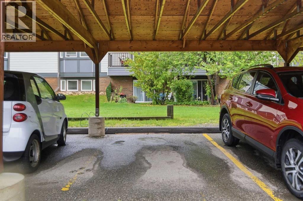 310, 550 Westwood Drive SW — photo 15