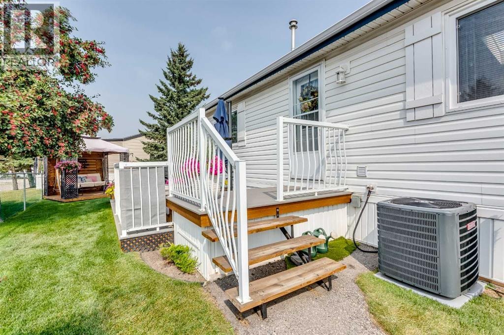 287, 99 Arbour Lake Road NW — photo 4