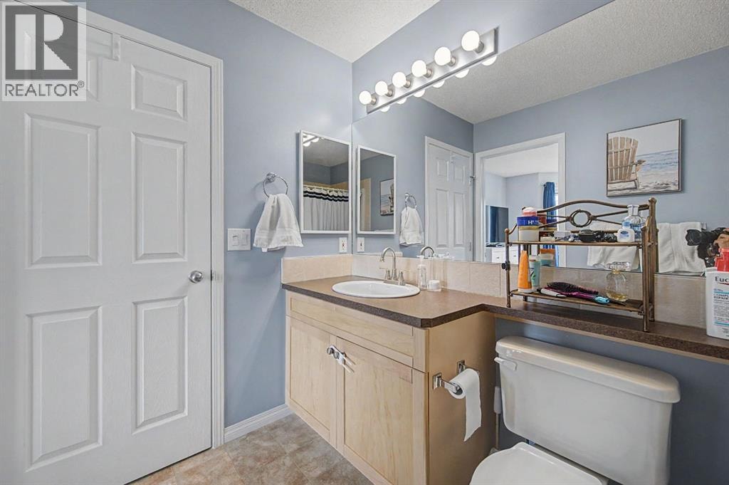 65 Royal Birch Villas NW — photo 16