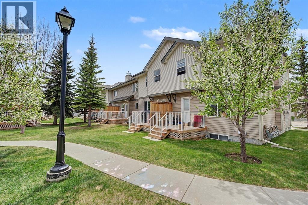 65 Royal Birch Villas NW — photo 25