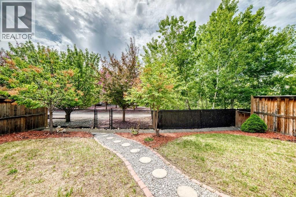 75 Silverado Bank Gardens SW — photo 49