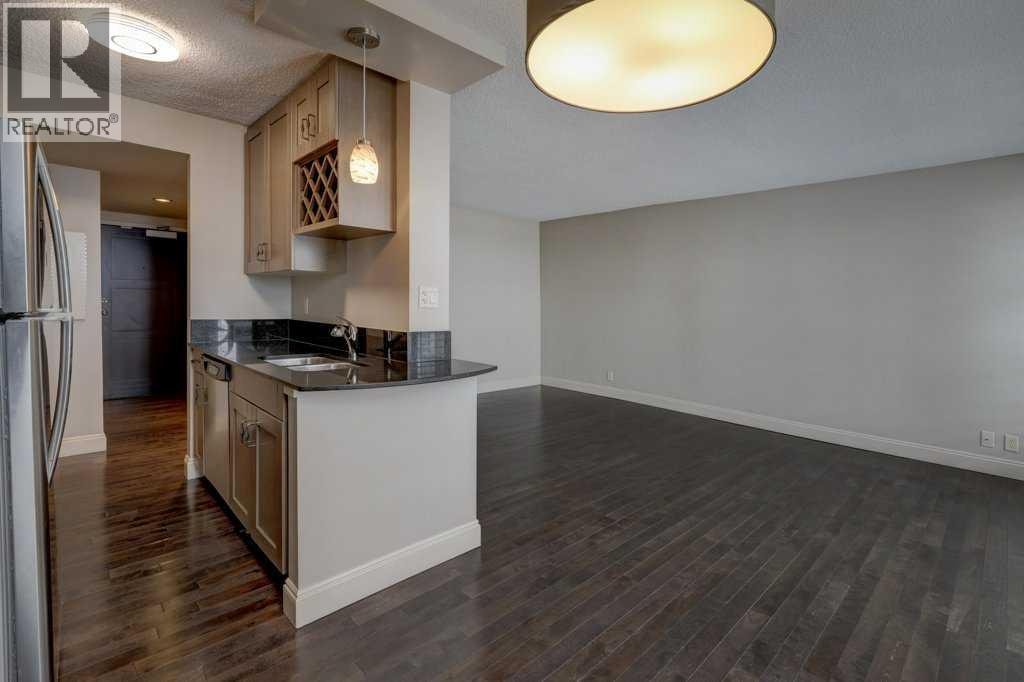905, 733 14 Avenue SW — photo 16