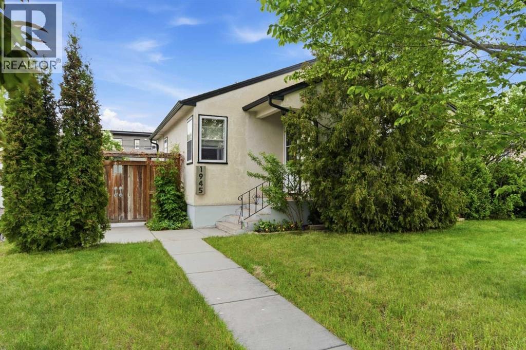 1945 Mountview Crescent NE — photo 21