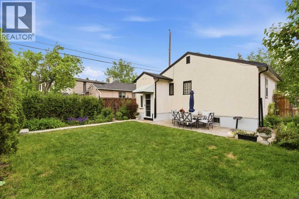 1945 Mountview Crescent NE — photo 18