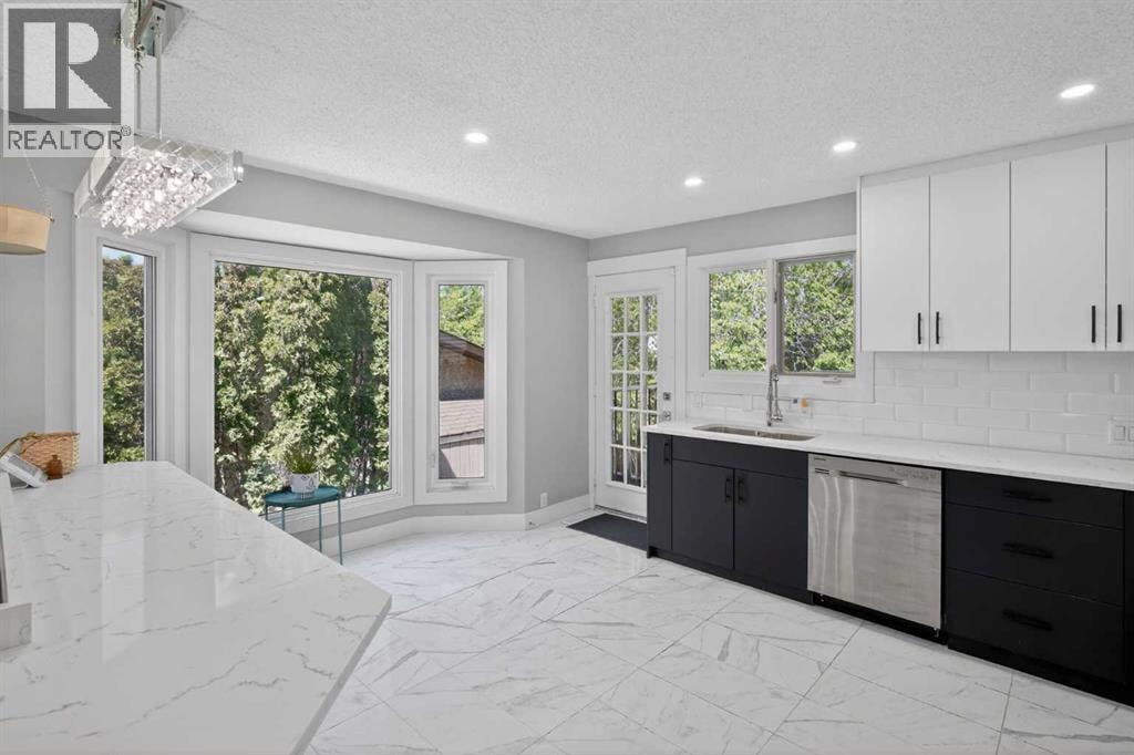 76 Ranchridge Drive NW — photo 9