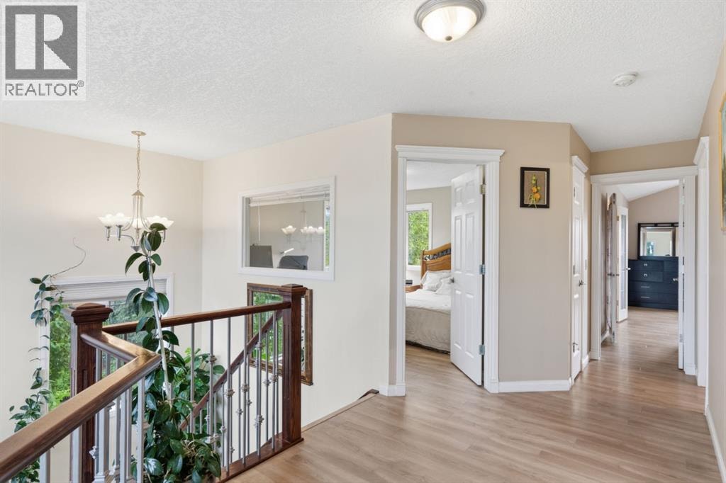 21 Royal Ridge Hill NW — photo 22