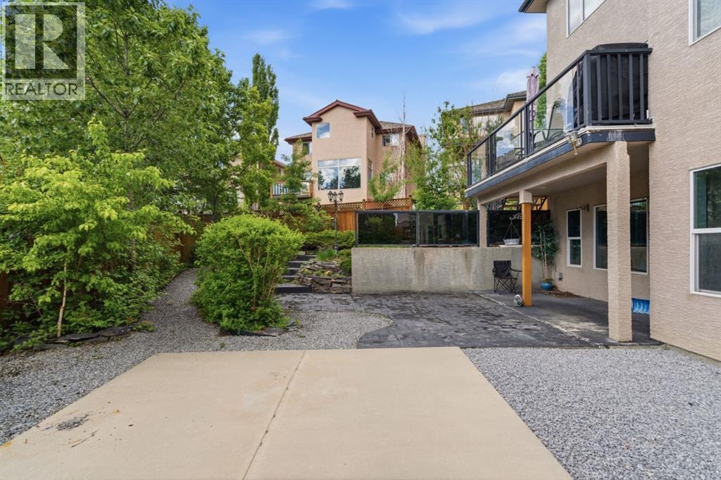 21 Royal Ridge Hill NW — photo 43