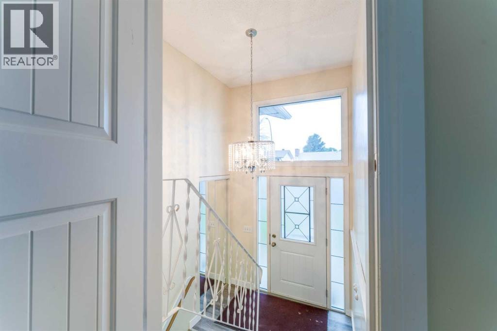 44 Whiteridge Place NE — photo 2