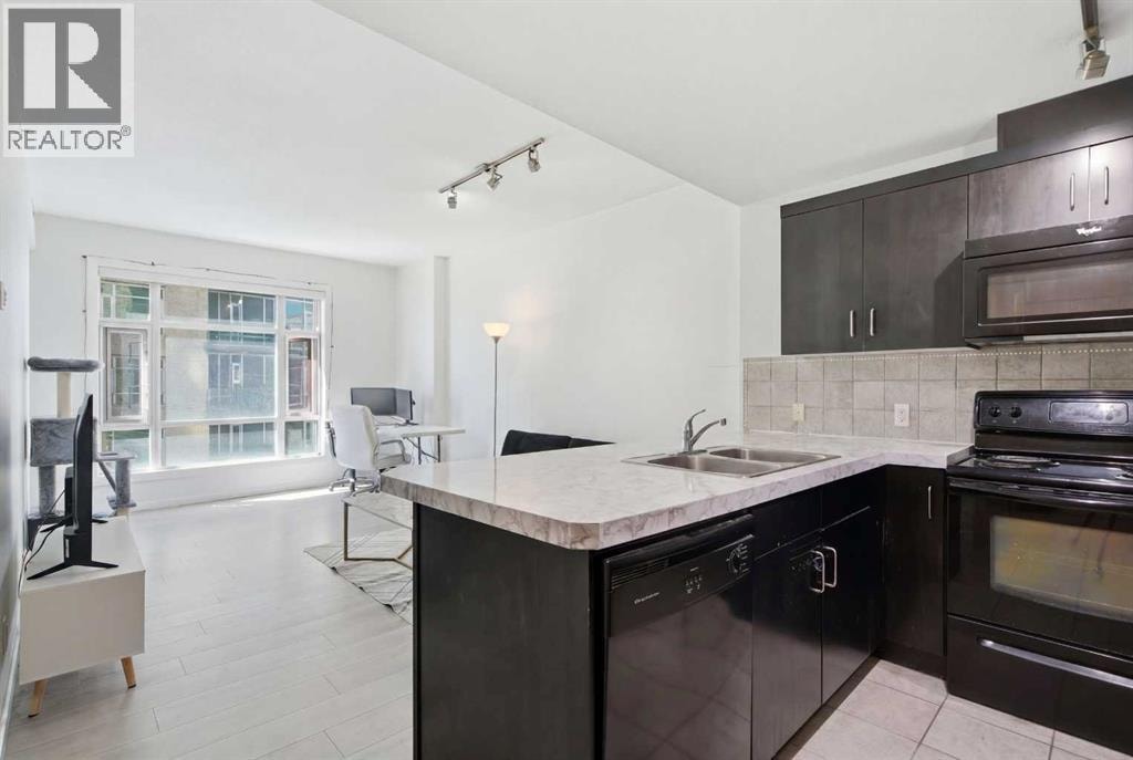 707, 1410 1 Street SE — photo 3