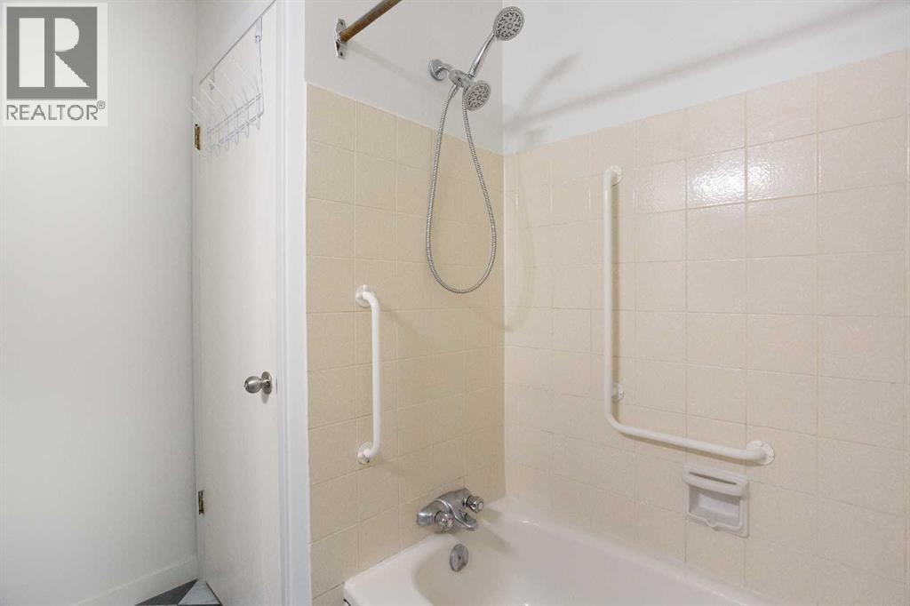 1144 Berkley Drive NW — photo 13