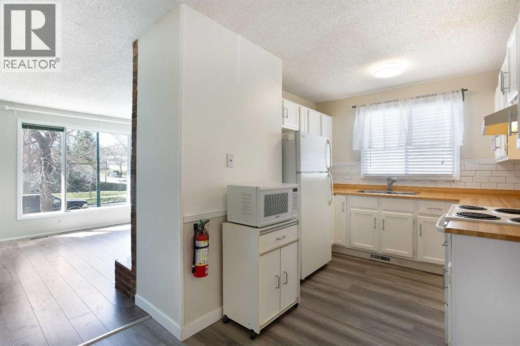 1144 Berkley Drive NW — photo 7