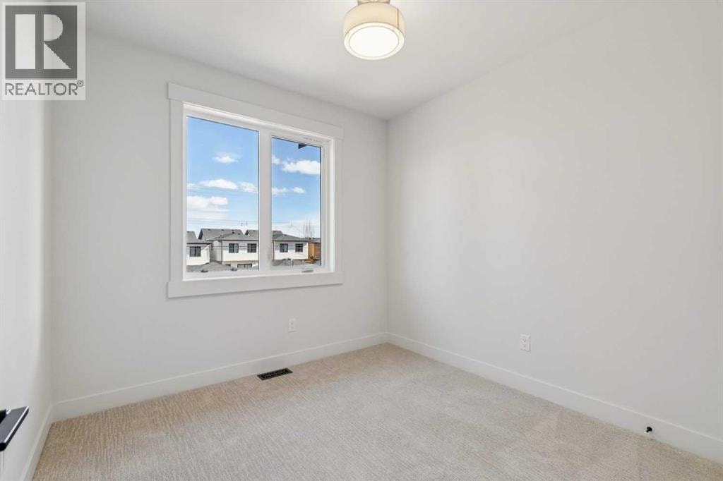 2620 30 Street SW — photo 34