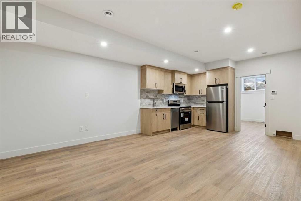 2620 30 Street SW — photo 37