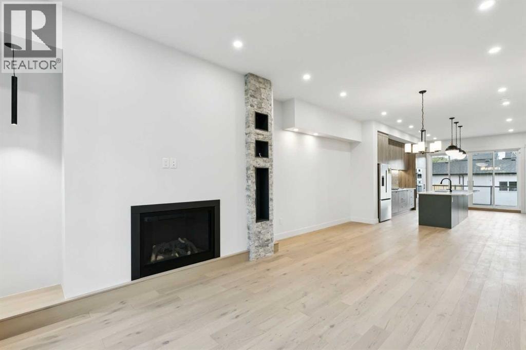 2622 30 Street SW — photo 8