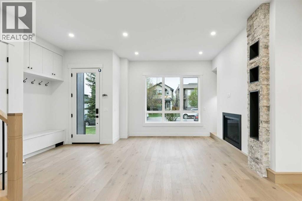 2622 30 Street SW — photo 10