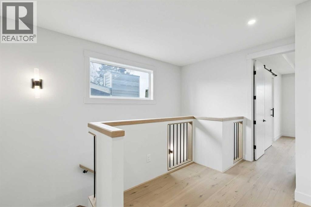 2622 30 Street SW — photo 20