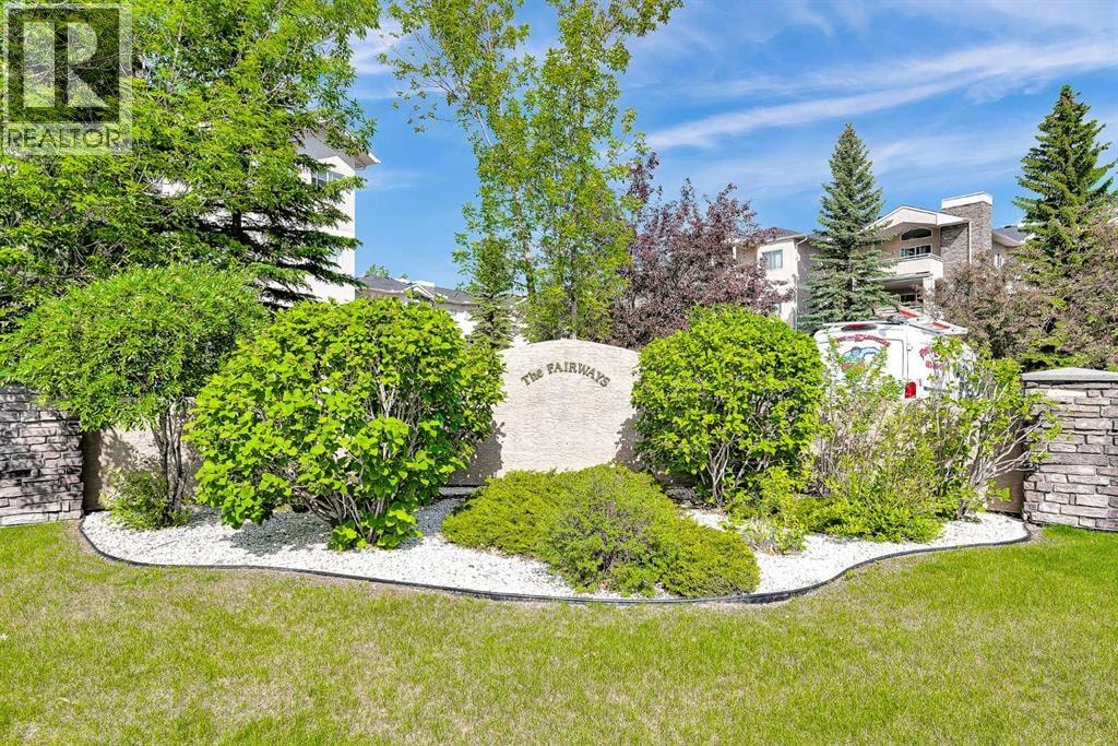 106, 20 Country Hills View NW — photo 31